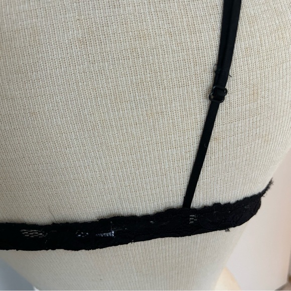 Double strap lace bralette - Picture 4 of 8